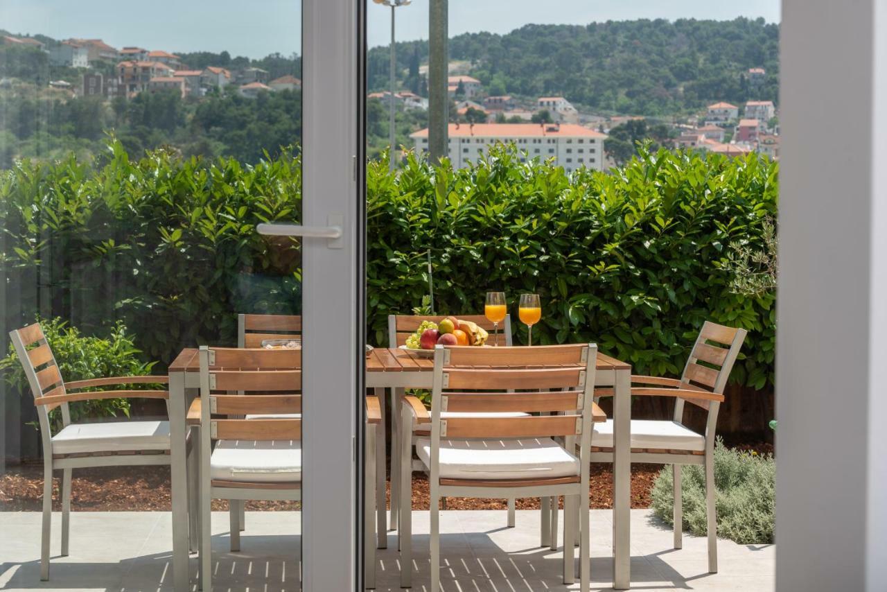 Apartments Flora تروغير المظهر الخارجي الصورة