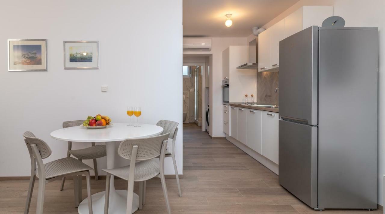 Apartments Flora تروغير المظهر الخارجي الصورة