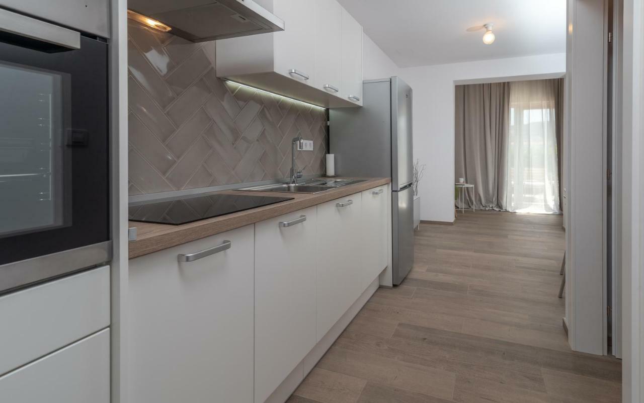 Apartments Flora تروغير المظهر الخارجي الصورة