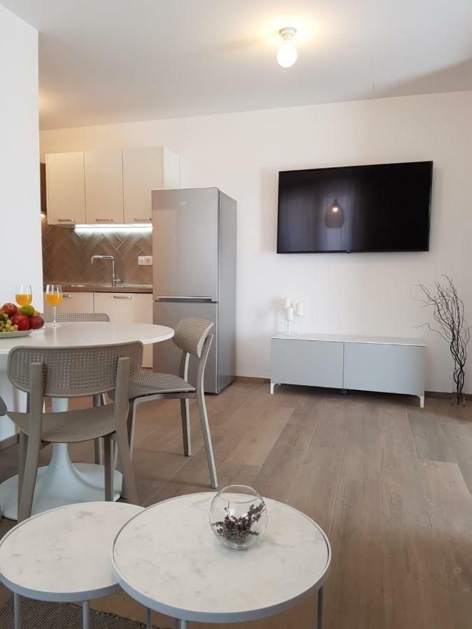 Apartments Flora تروغير المظهر الخارجي الصورة